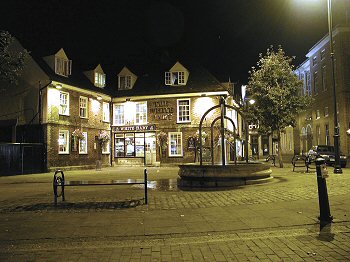 The White Hart in Salisbury Square